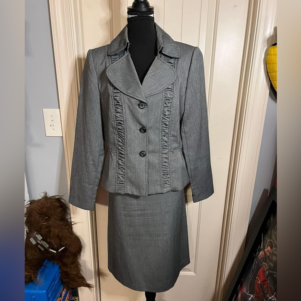 VGUC- Giorgio Sant Angelo skirt suit